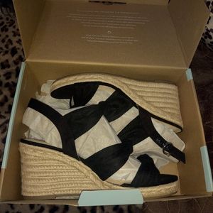 Life stride black wedges size 10